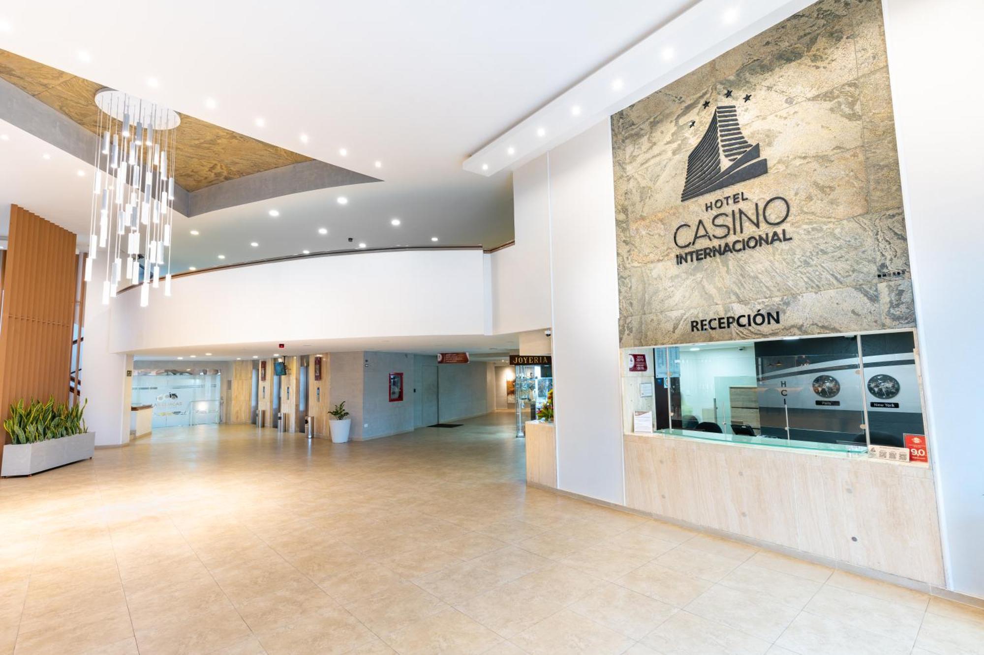 Hotel Casino Internacional 쿠쿠타 외부 사진